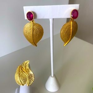 Delicate and beautiful earrings and ring set.